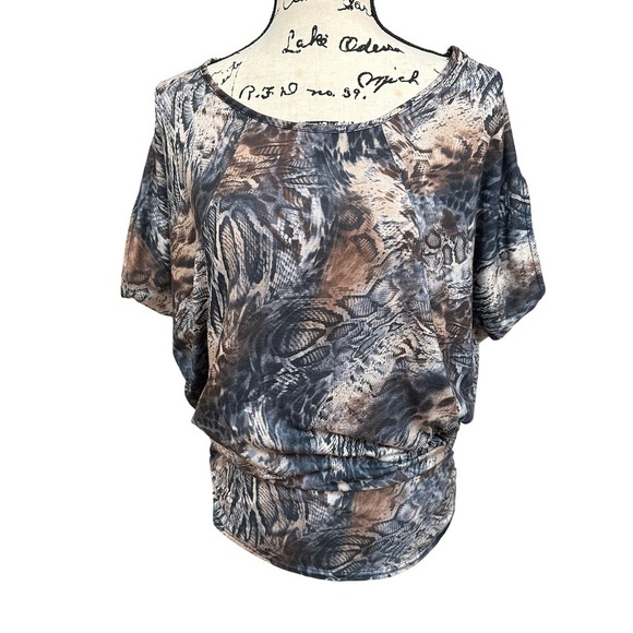 Dolman Sleeve Abstract Animal Print Top Size M - Picture 1 of 5
